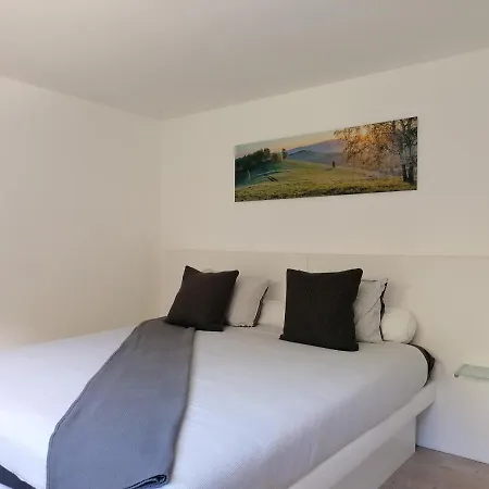 Les Hauts De Meez Apartamento *