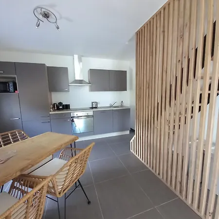 Les Hauts De Meez Apartment